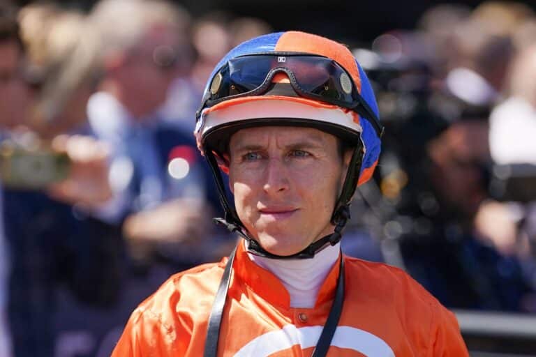 Damien Lane chasing elusive jockeys premiership in 2024, Kurrinda Bloodstock offers racehorse syndication in high quality racehorses given you the opportunity to have top jockeys like Damien Lane ride your racehorse and meet them at the races